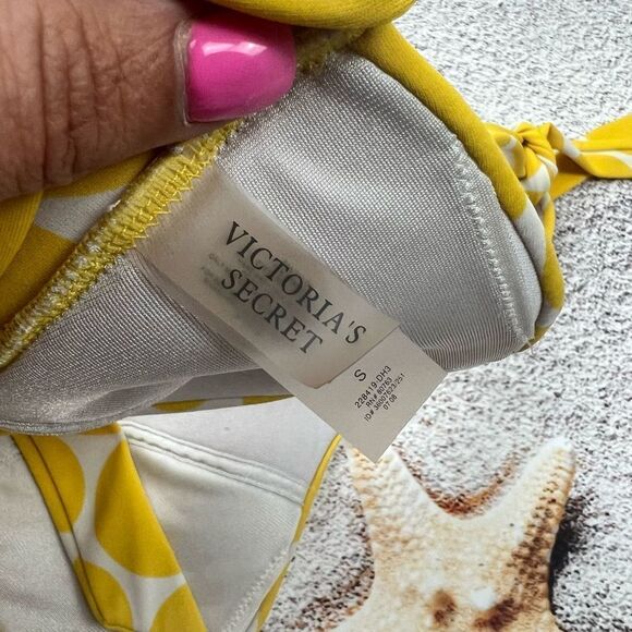 Victoria’s Secret poka dot bikini - Picture 6 of 7